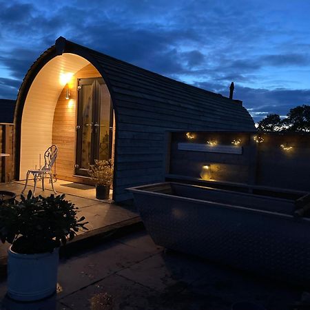 فندق Abbey Farm Luxury Glamping Rhuddlan المظهر الخارجي الصورة