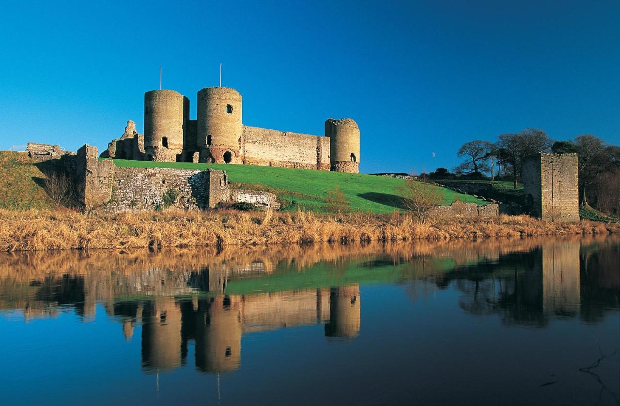 فندق Abbey Farm Luxury Glamping Rhuddlan المظهر الخارجي الصورة