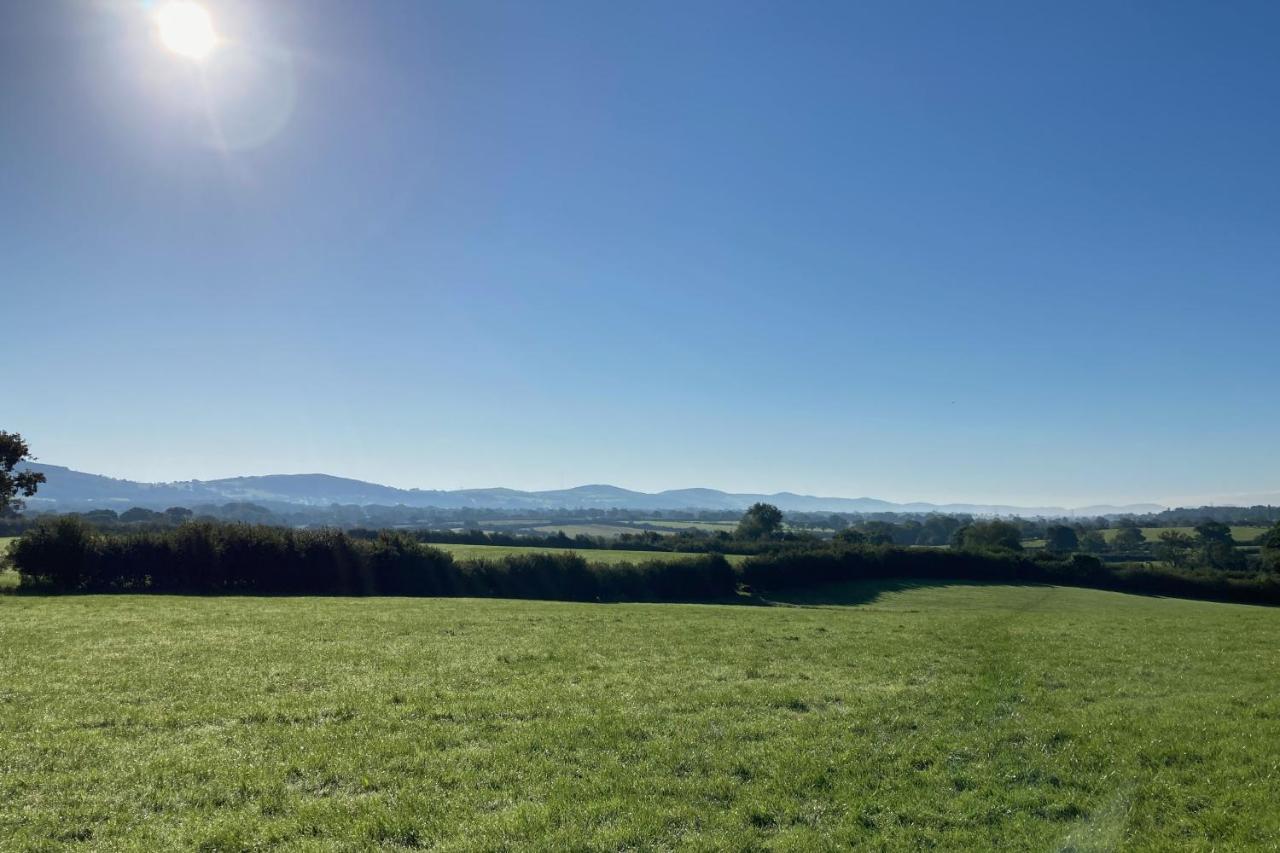 فندق Abbey Farm Luxury Glamping Rhuddlan المظهر الخارجي الصورة