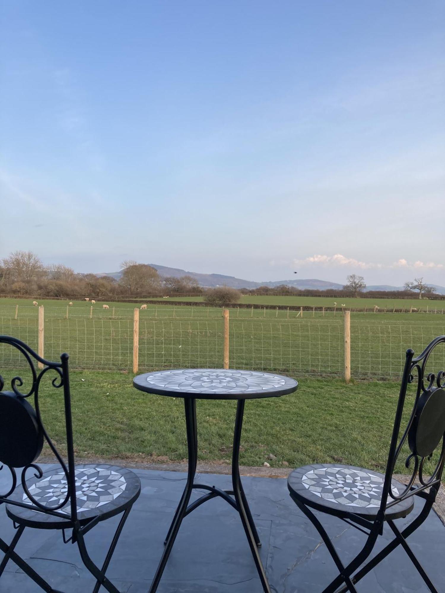 فندق Abbey Farm Luxury Glamping Rhuddlan المظهر الخارجي الصورة