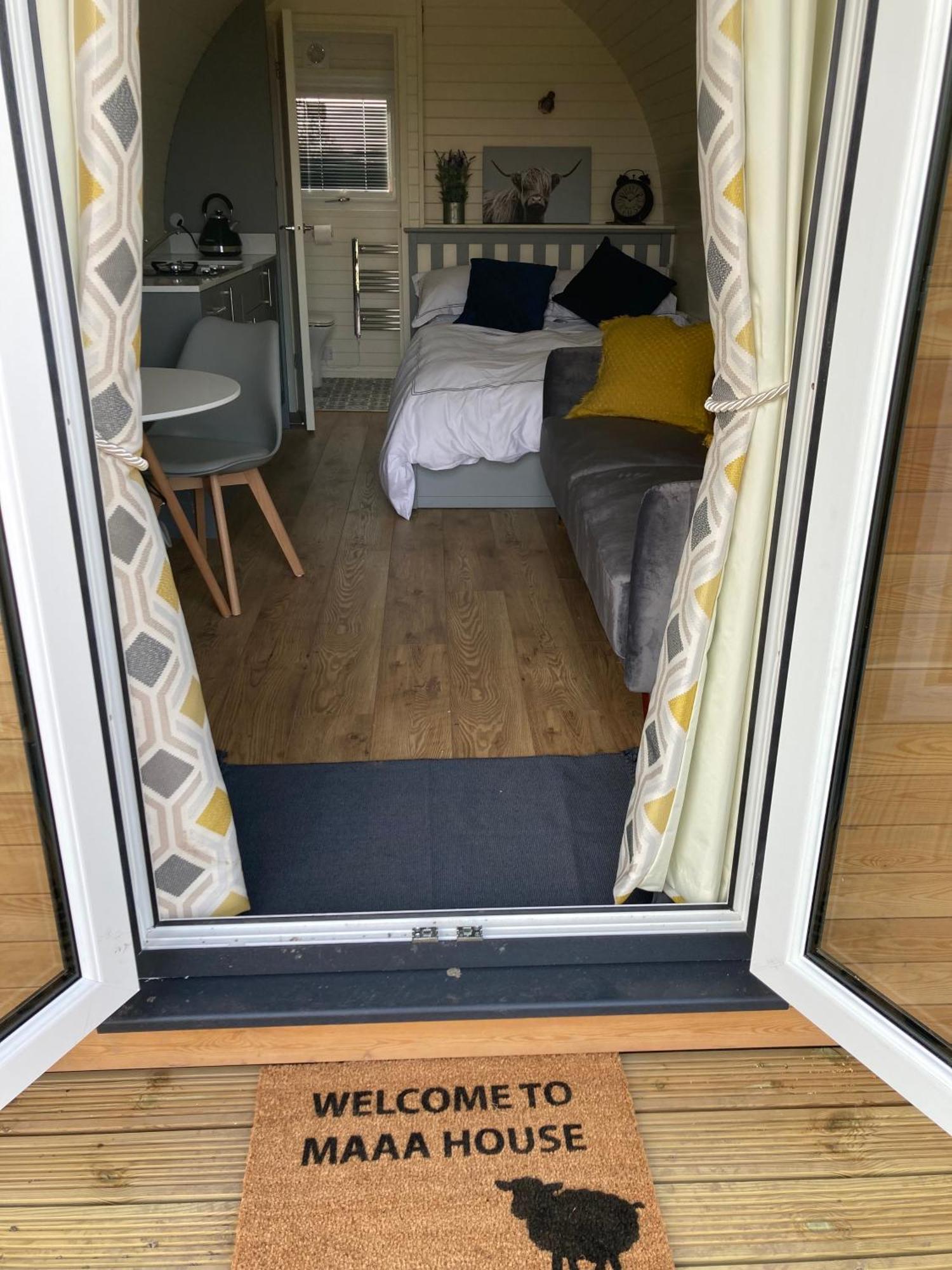 فندق Abbey Farm Luxury Glamping Rhuddlan المظهر الخارجي الصورة