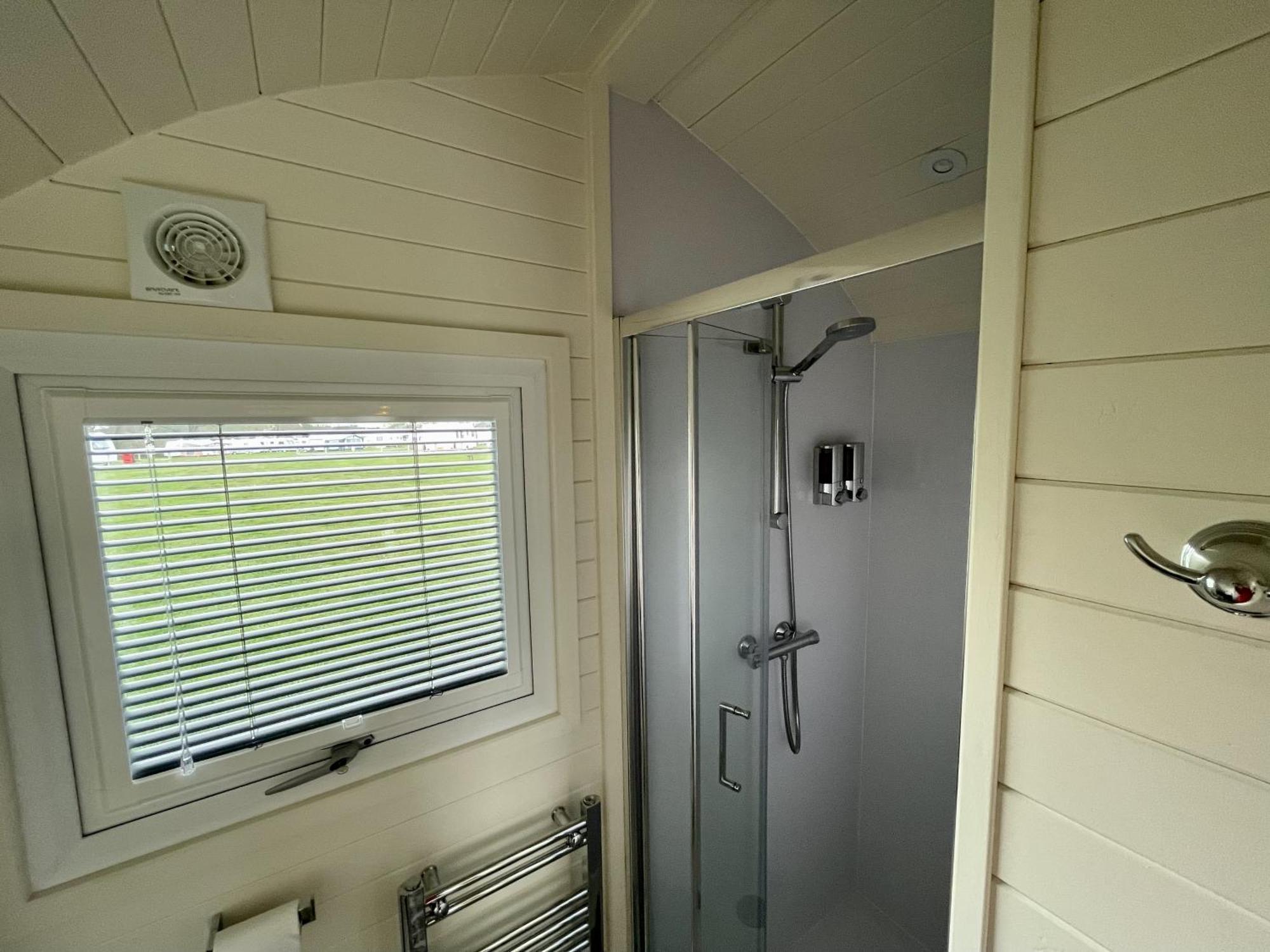 فندق Abbey Farm Luxury Glamping Rhuddlan المظهر الخارجي الصورة