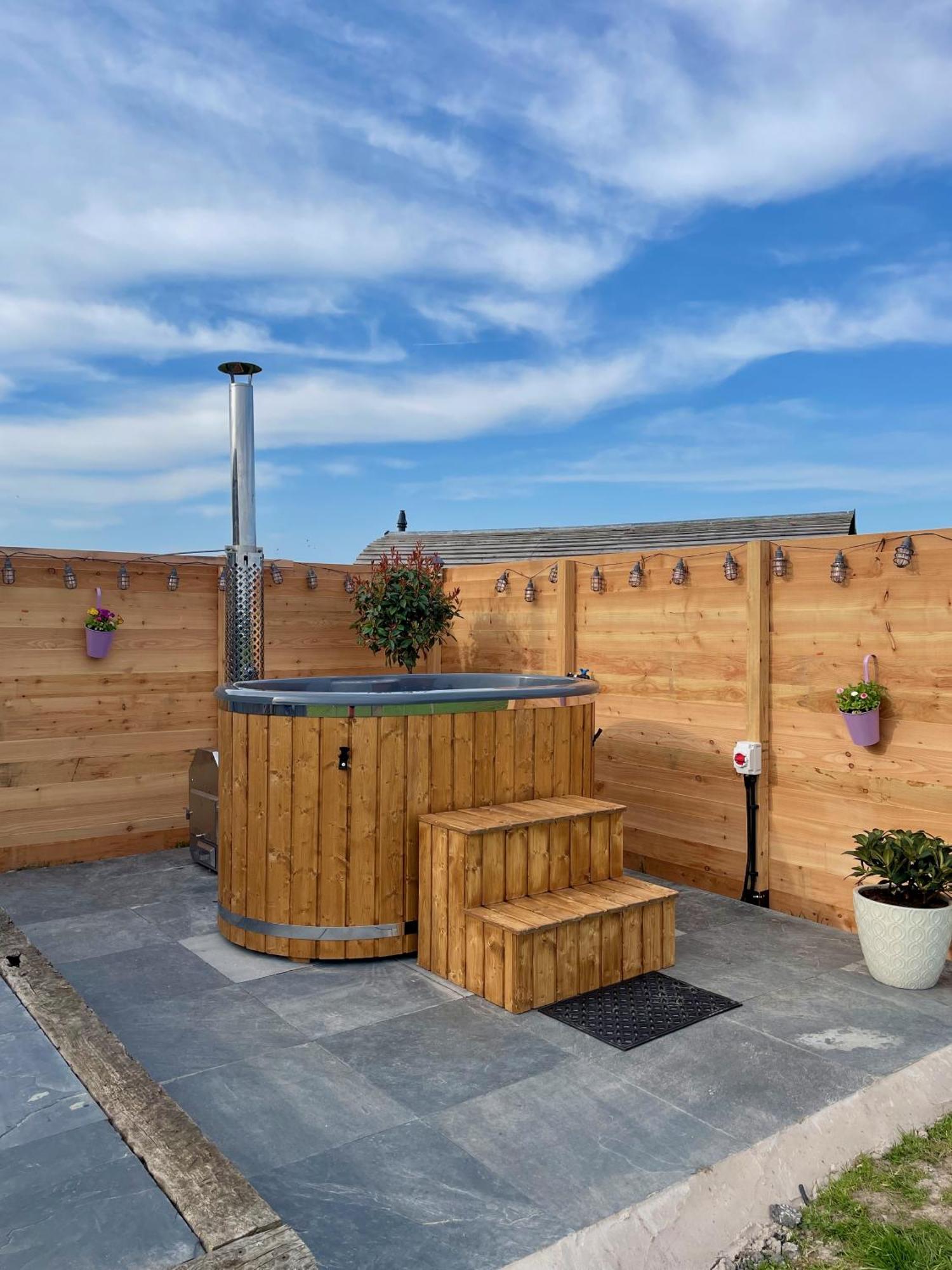 فندق Abbey Farm Luxury Glamping Rhuddlan المظهر الخارجي الصورة