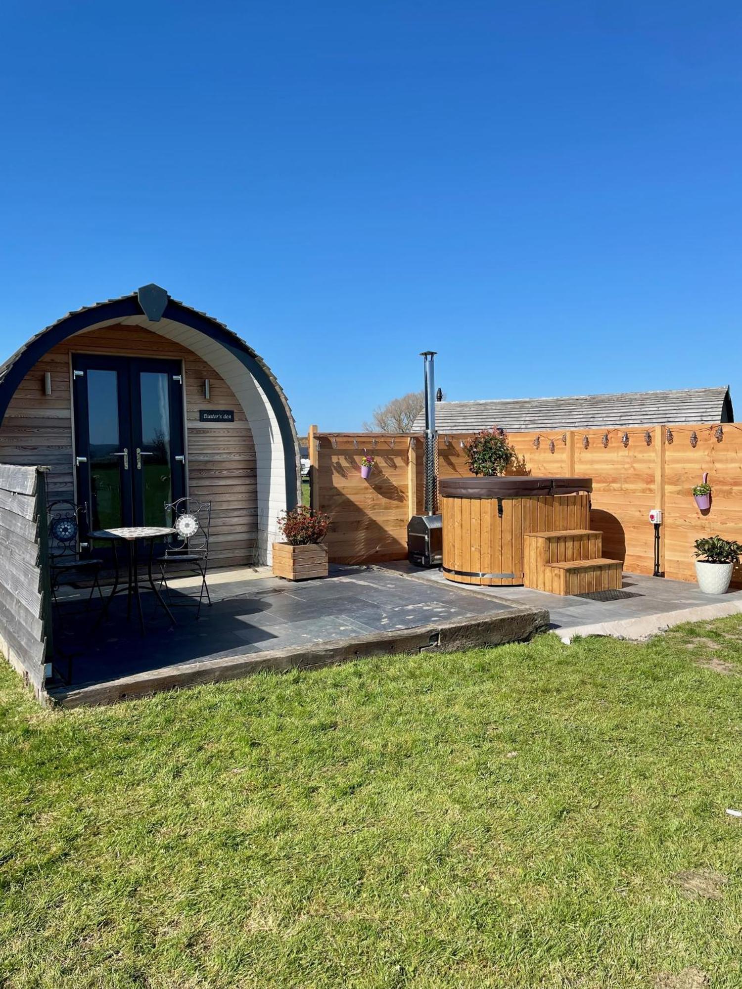 فندق Abbey Farm Luxury Glamping Rhuddlan المظهر الخارجي الصورة